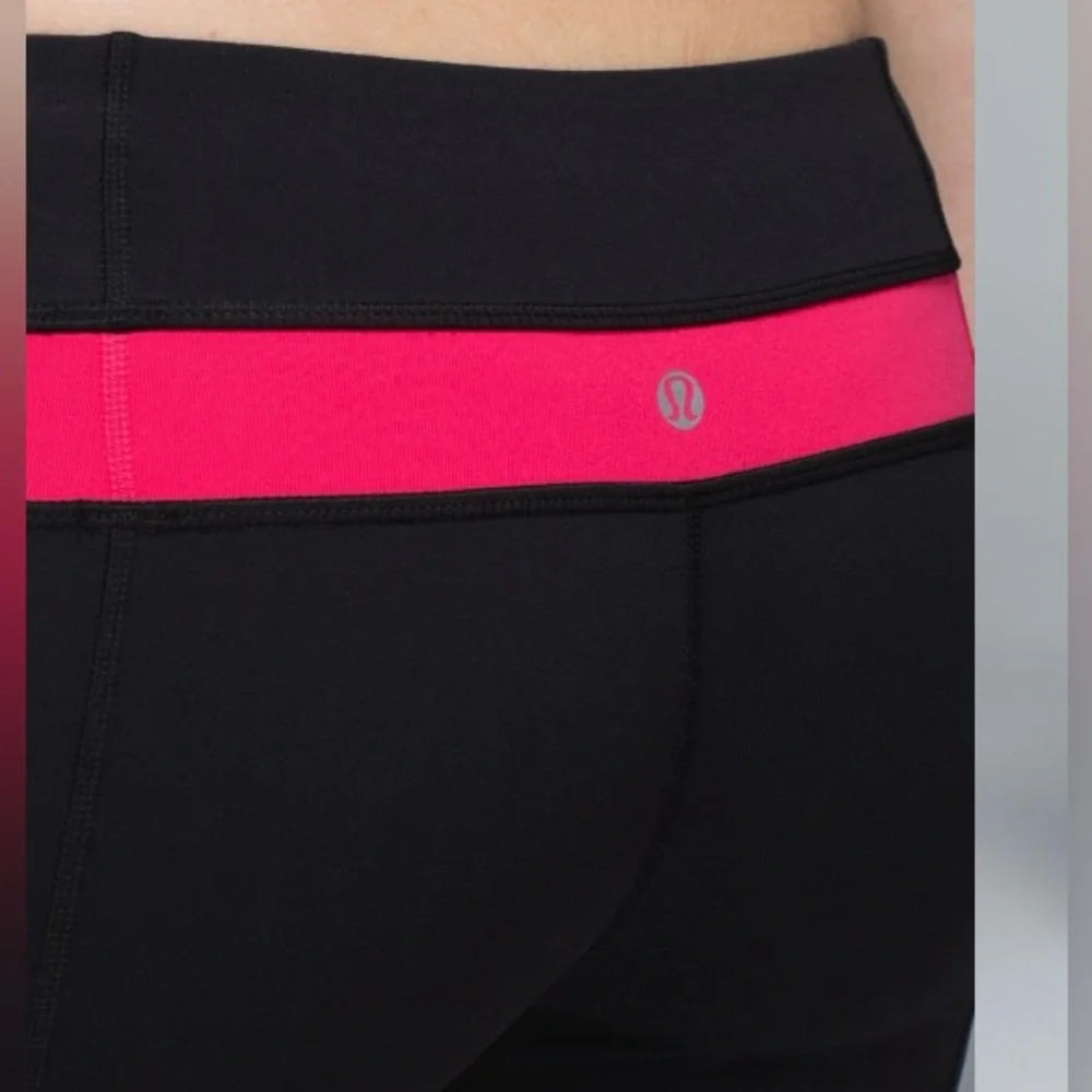 Lululemon Women’s Sz 12 Groove‎ Pant in Black/Bloom Juice